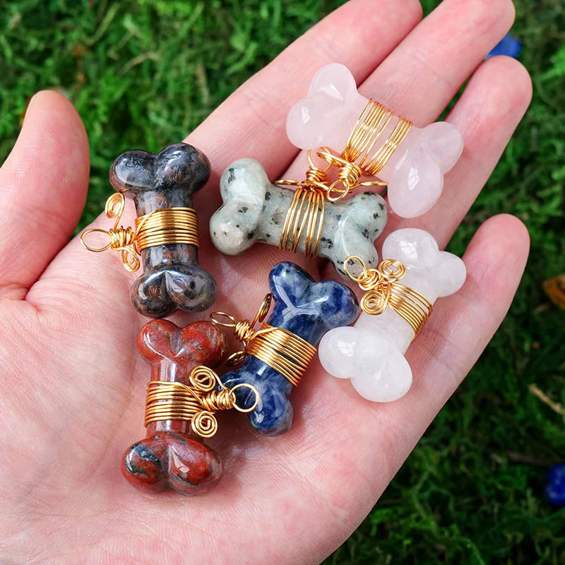 Factory Price Obsidian Stone Dog Bone Unakite Pendant Handmade Carved Crystal Bone Healing Crystal Wire Wrapped Necklace Charm